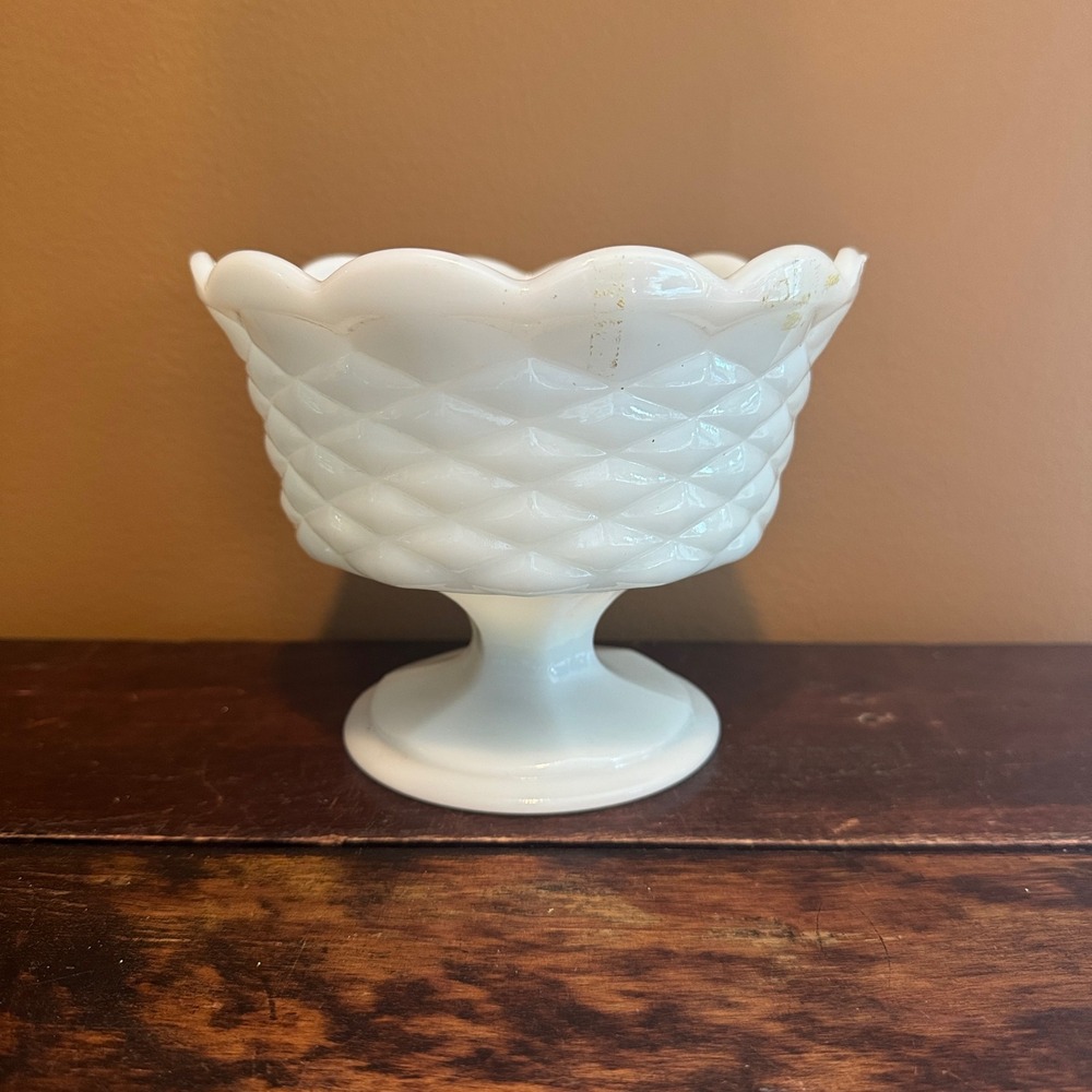 Vintage White Milk Glass Pedestal Bowl Candy Dish Scalloped Edge Quilted